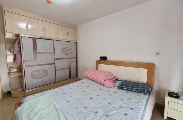 先锋翡翠湾 次新房 正规商品房 精装好房 南北通透 小三居