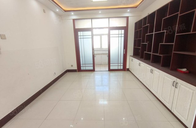 急售！东文轩实验外国语，凤凰新城步梯房，大三室南北透通，送储