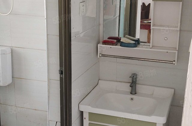 旺家花园小区3室1厅100㎡17.7万二手房图片