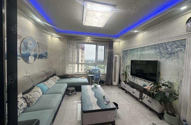 民生凤凰城2号院，紧邻一中，外国语，交通便利