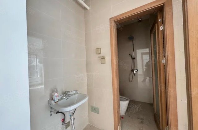 户型方正免大税好楼层带负二层大储藏室轻微居住使用一手房源