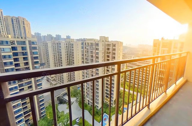 融信澜湾4室2厅123.99㎡80万二手房图片