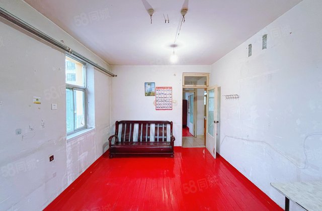 低于市场价10万，环城湖边铁路益民单位家属院三室好楼层