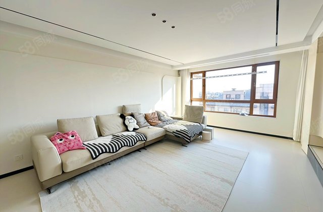 亚泰山语湖3室2厅138.34㎡148万二手房图片