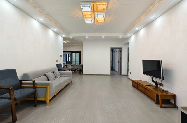 八方小区(C区)3室2厅138.38㎡328万二手房图片