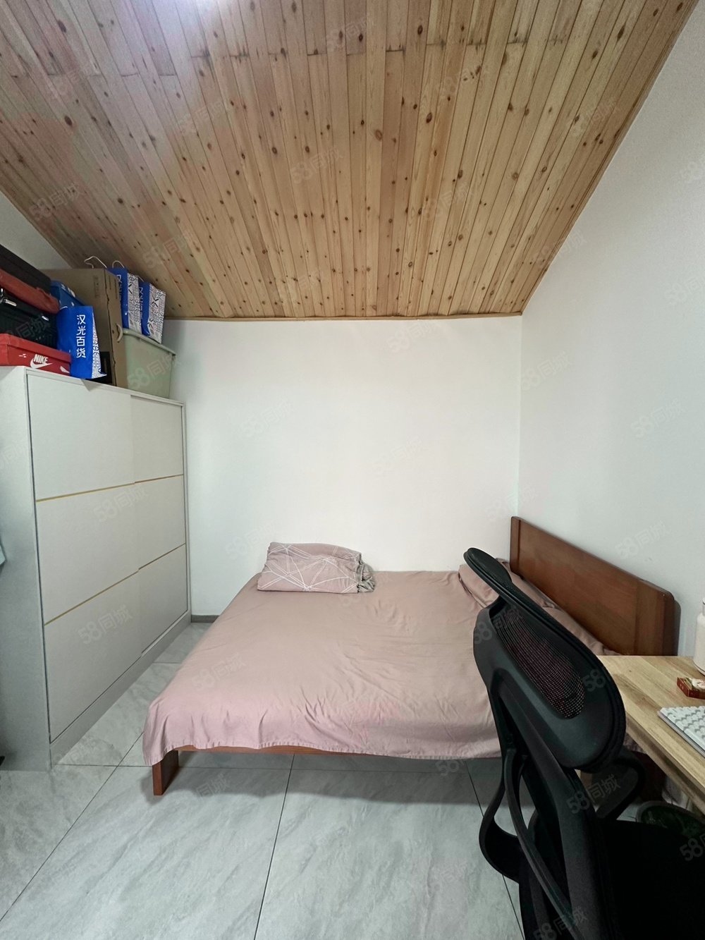 西四北八條小區(qū)1室0廳0衛(wèi)16.6㎡南北218萬