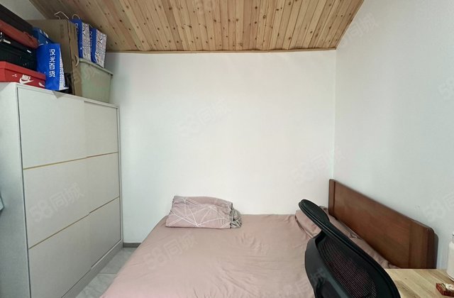 西四北八條小區(qū)1室0廳0衛(wèi)16.6㎡南北218萬