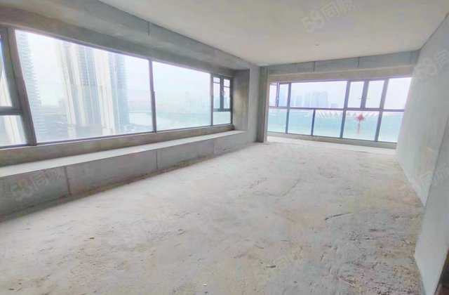 天樾水岸4室2厅174.58㎡660万二手房图片