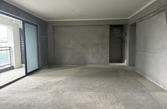 春风壹品4室2厅141㎡83万二手房图片