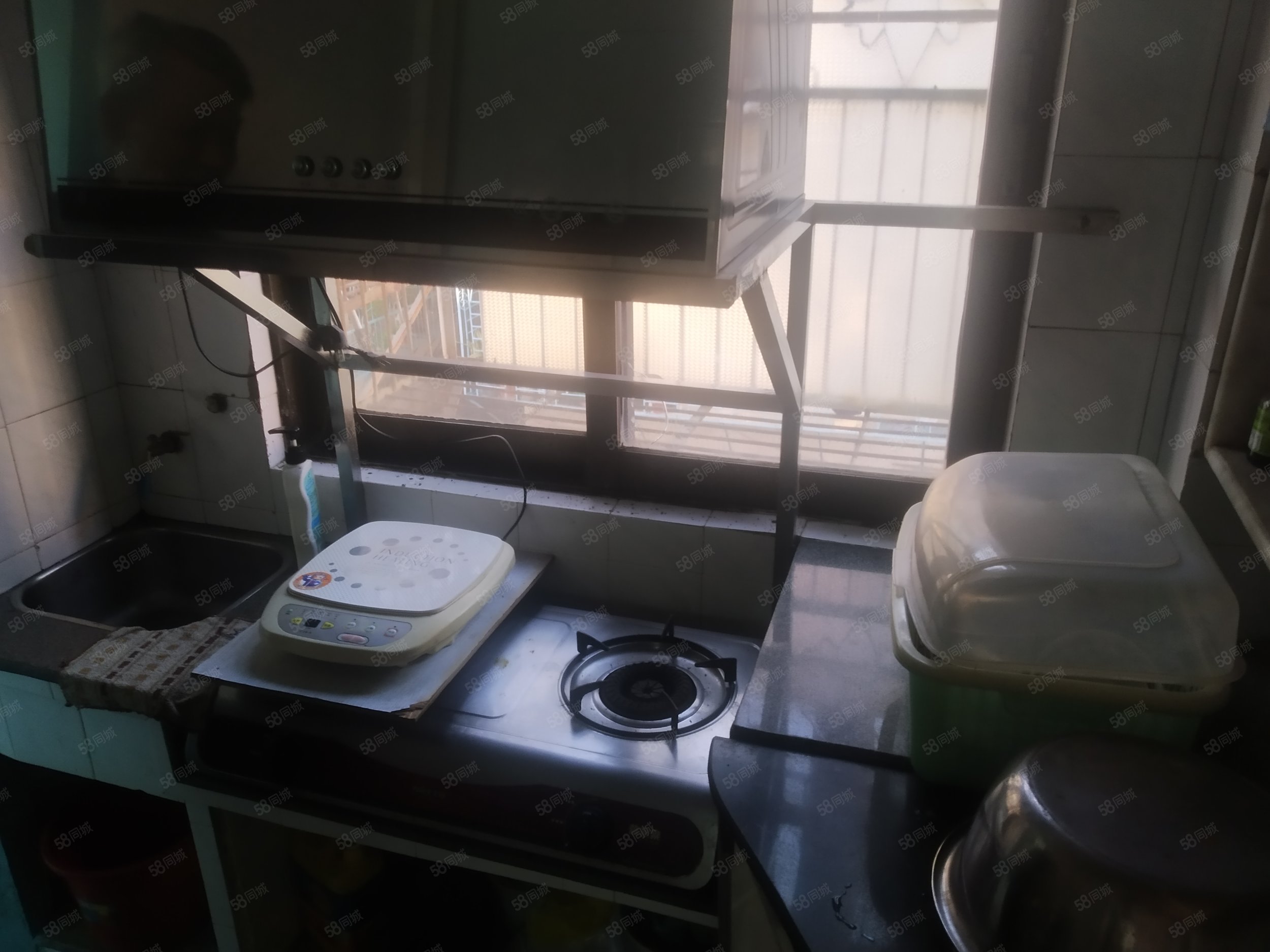 西荣路小区3室2厅1卫104㎡南北28.6万