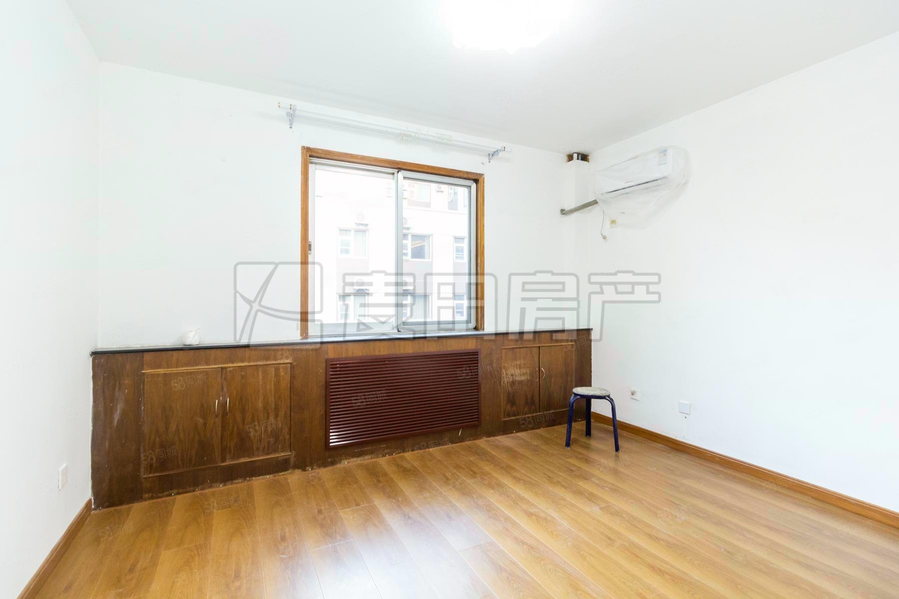 白橋苑4室2廳2衛(wèi)176.08㎡西南1100萬