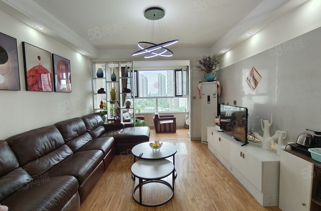 金柱大学城A区，4室两厅两卫东边户，精装修送车位储藏室