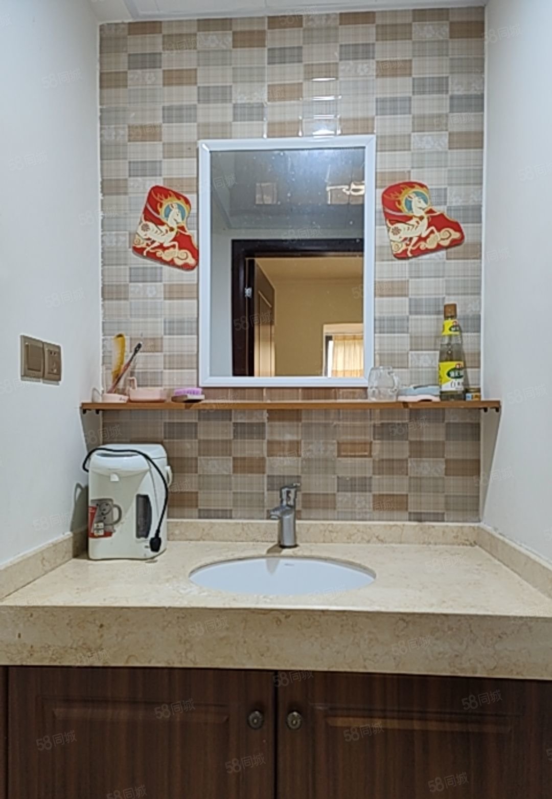 荣德庄园2室2厅1卫62.2㎡东南51万