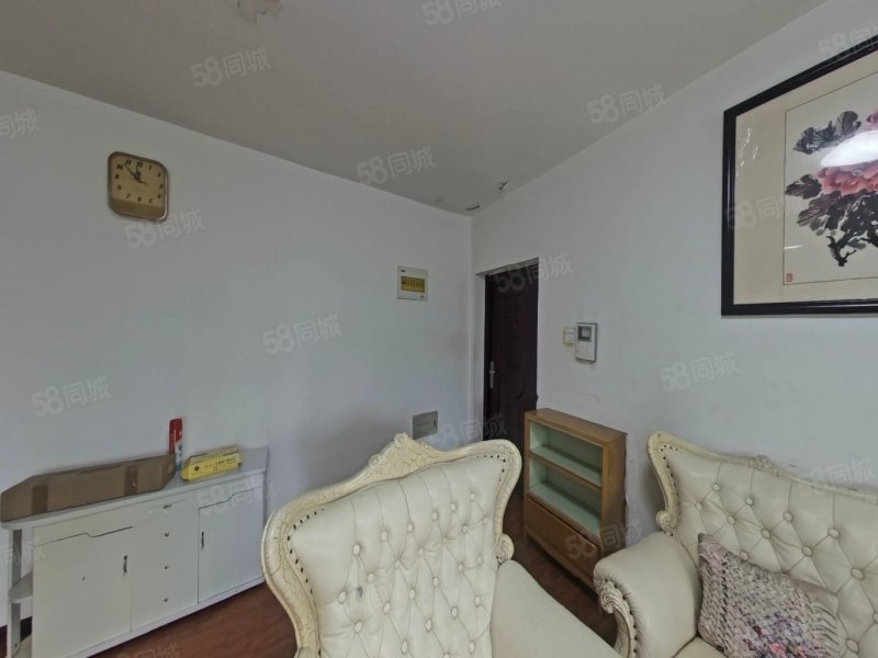 学府名苑 装修好 南北通透 小三居 小区新 出行方便