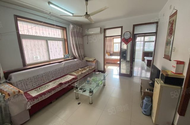 95平东昌路 六中 附近 新世纪花园 一楼 东边户 带储技师