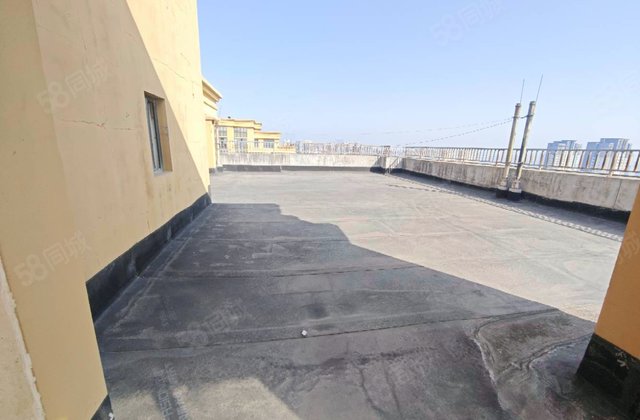 龙翔中央公馆6室2厅216㎡116万二手房图片