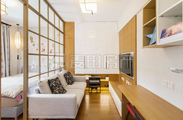 蓝堡国际公寓1室1厅44.91㎡390万二手房图片