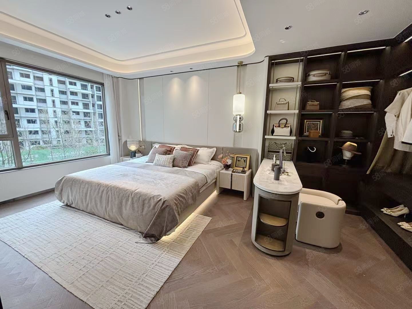 国瑞麓林府4室2厅3卫143㎡南北104万