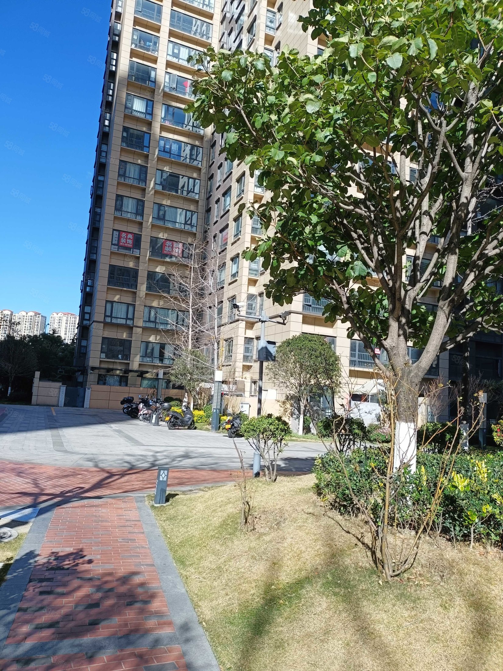 近医院 带电梯 次新小区 产权清晰 中间楼层采光好,惠丰瑞城-大理58