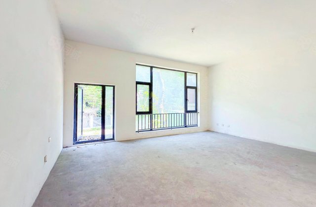 今日田园(一期)5室2厅309.51㎡168万二手房图片