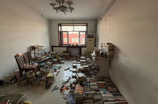 古楼北关街：公路馨苑3楼，岀门看湖景，精装，免大税，大产权！