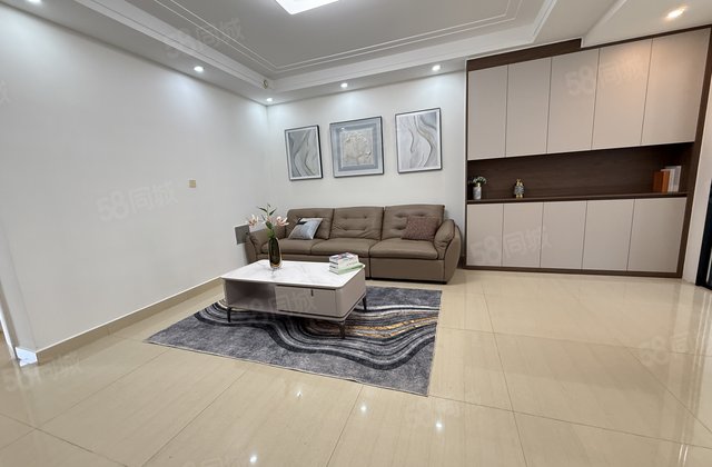 锦绣家园！带10万车位！储！七中！满二！精装！三室！