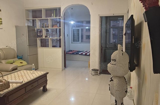 房七中附近！锦绣家园精装三室！送储藏室！