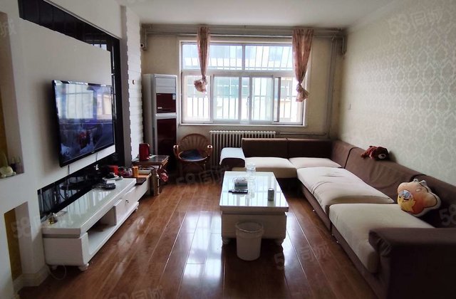 龙山南区   精装修  免大税  停车方便  文轩 三室朝阳