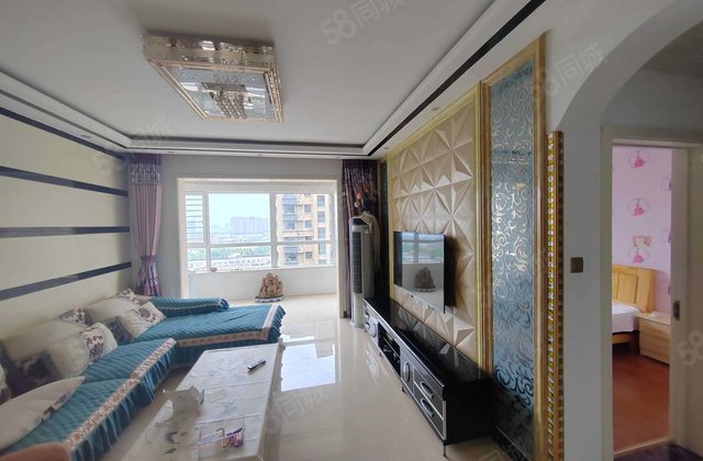 开发区振华附近 精装四室 四叶草户型 带车位储藏室