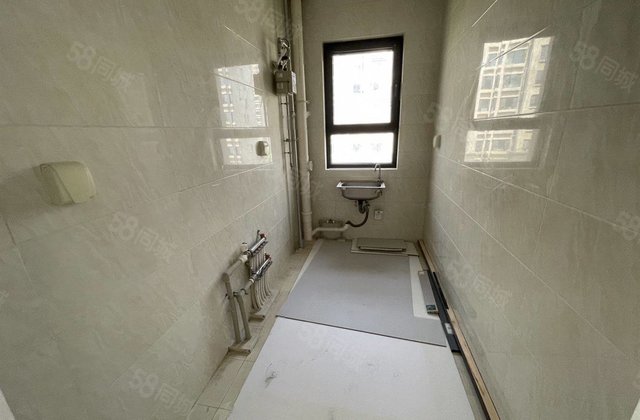 锦绣观邸急售送车位储藏室南北通透全名户型