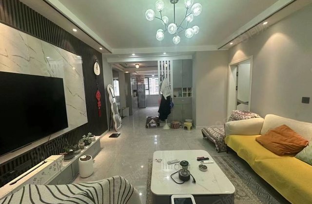 文化苑一期3室2厅136㎡74.8万二手房图片