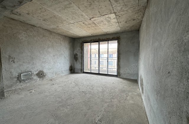 御景华庭4室2厅167㎡66.8万二手房图片
