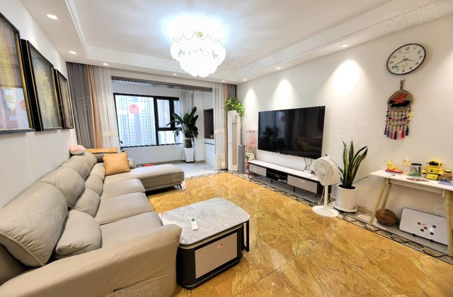 开发区东昌国岳府精装修免大税8楼