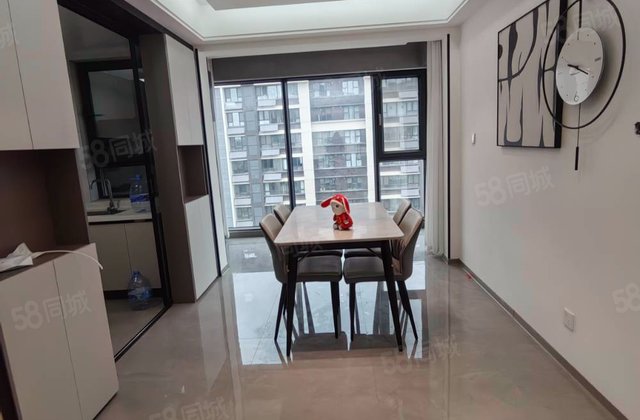 鲁商城市广场3室2厅139㎡93万二手房图片