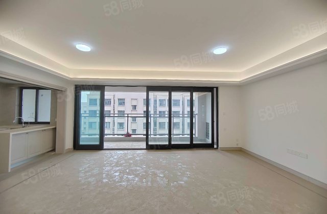 万科城城澜北4室2厅132㎡84.8万二手房图片