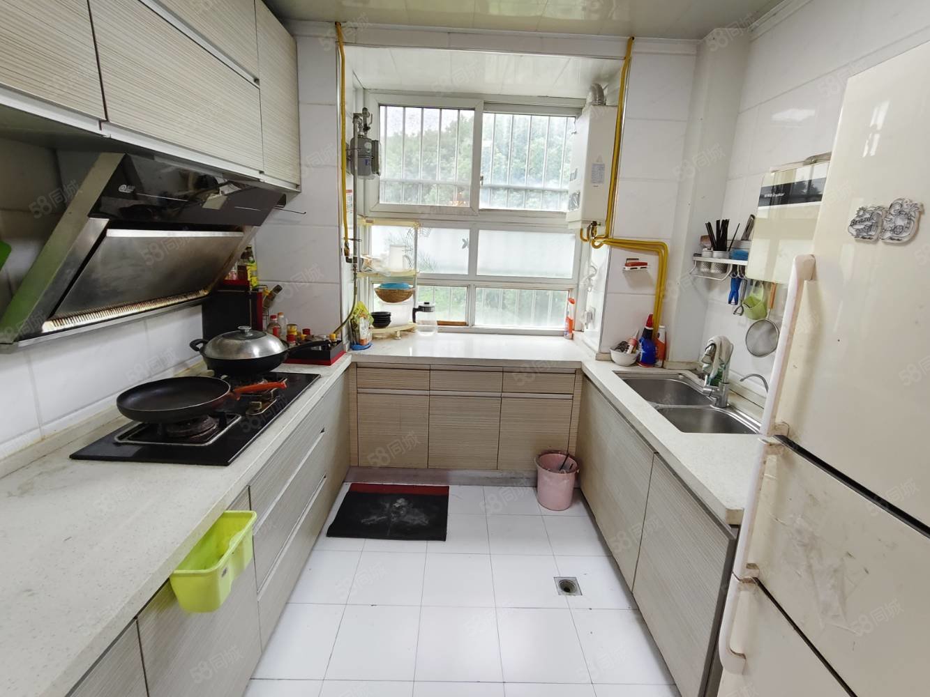 北山小区3室2厅2卫90㎡南北33万