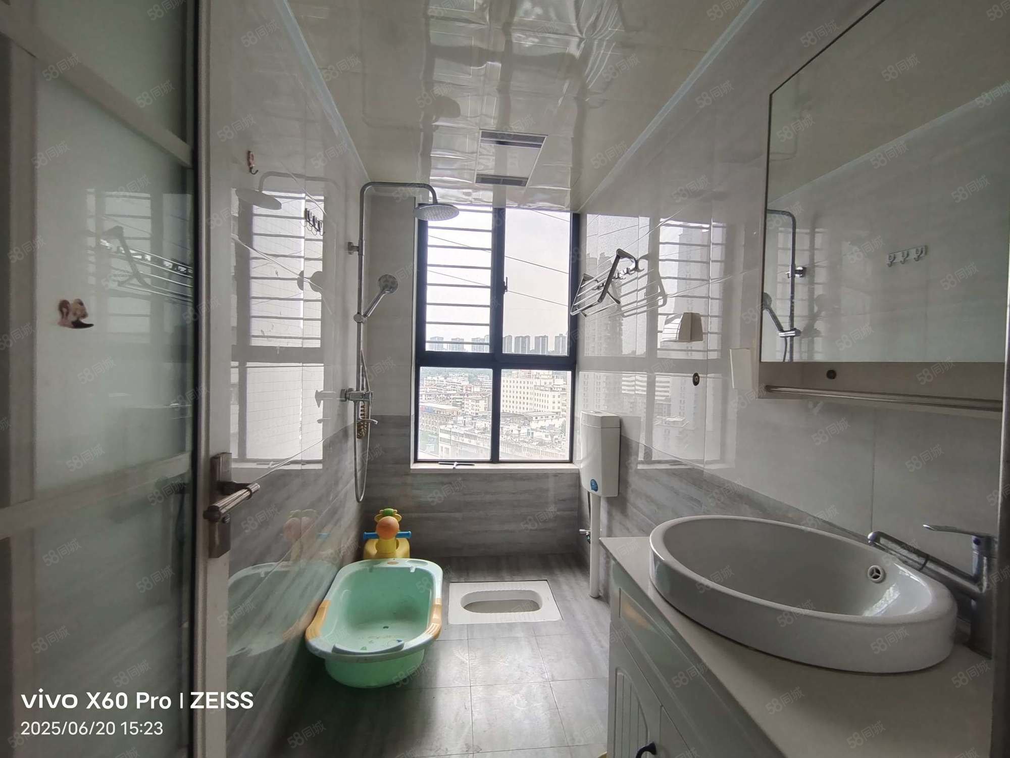 天麟汇景园3室2厅2卫120㎡南98万