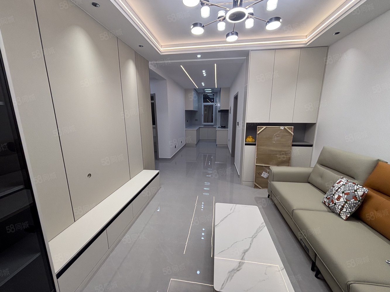 东方新天地2室2厅1卫63㎡南北26.5万