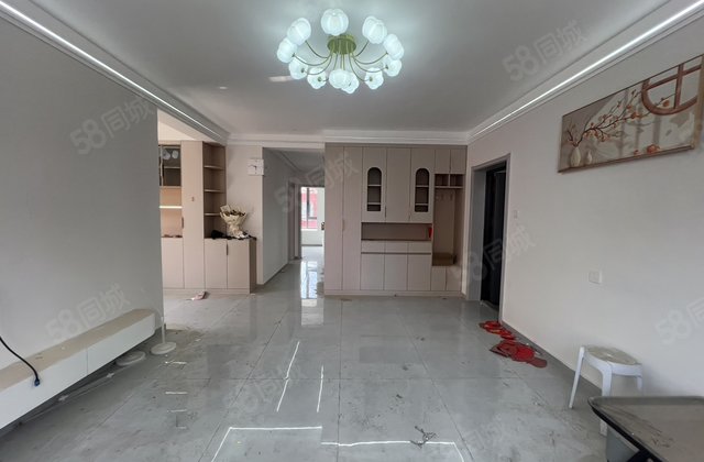 急售 水晶城东户 送全屋精装修 步梯好楼层 送储免大税有钥匙