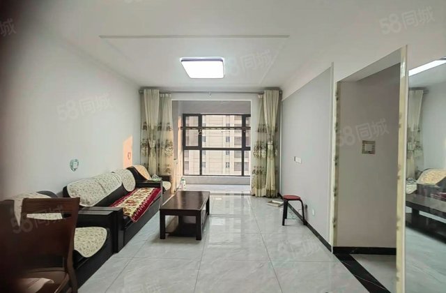 君临华府3室2厅146.28㎡71.4万二手房图片