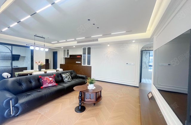 丹湖时代城4室2厅123㎡76.8万二手房图片