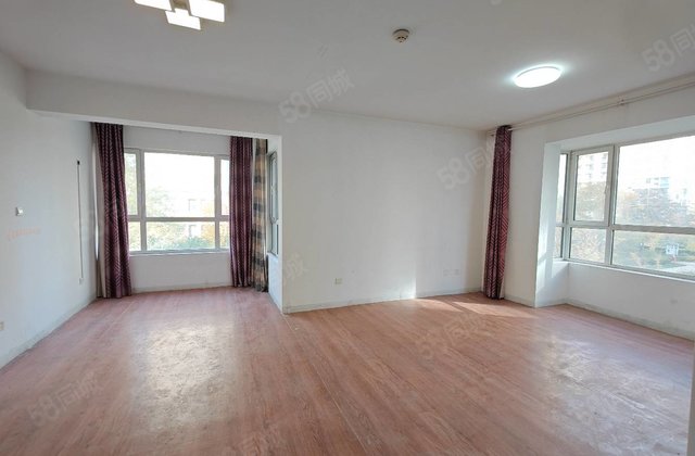 新上前排无遮挡开发区东昌急卖三室两卫带车位储藏室免大税西边户