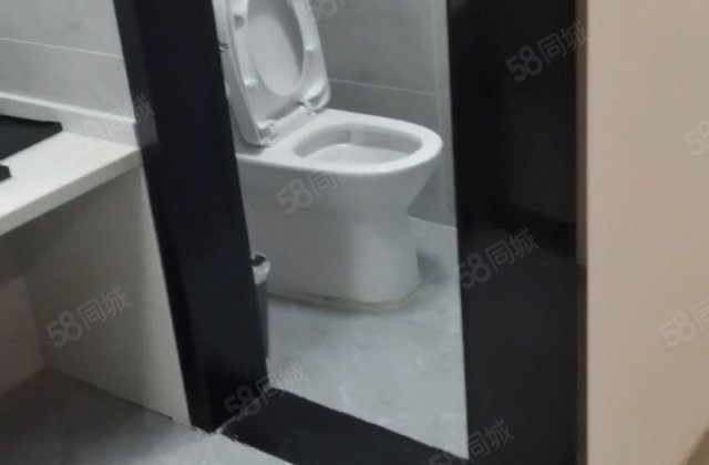 中奥广场1室1厅57㎡30万二手房图片