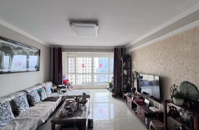 隆基泰和广场4室2厅126.17㎡95万二手房图片