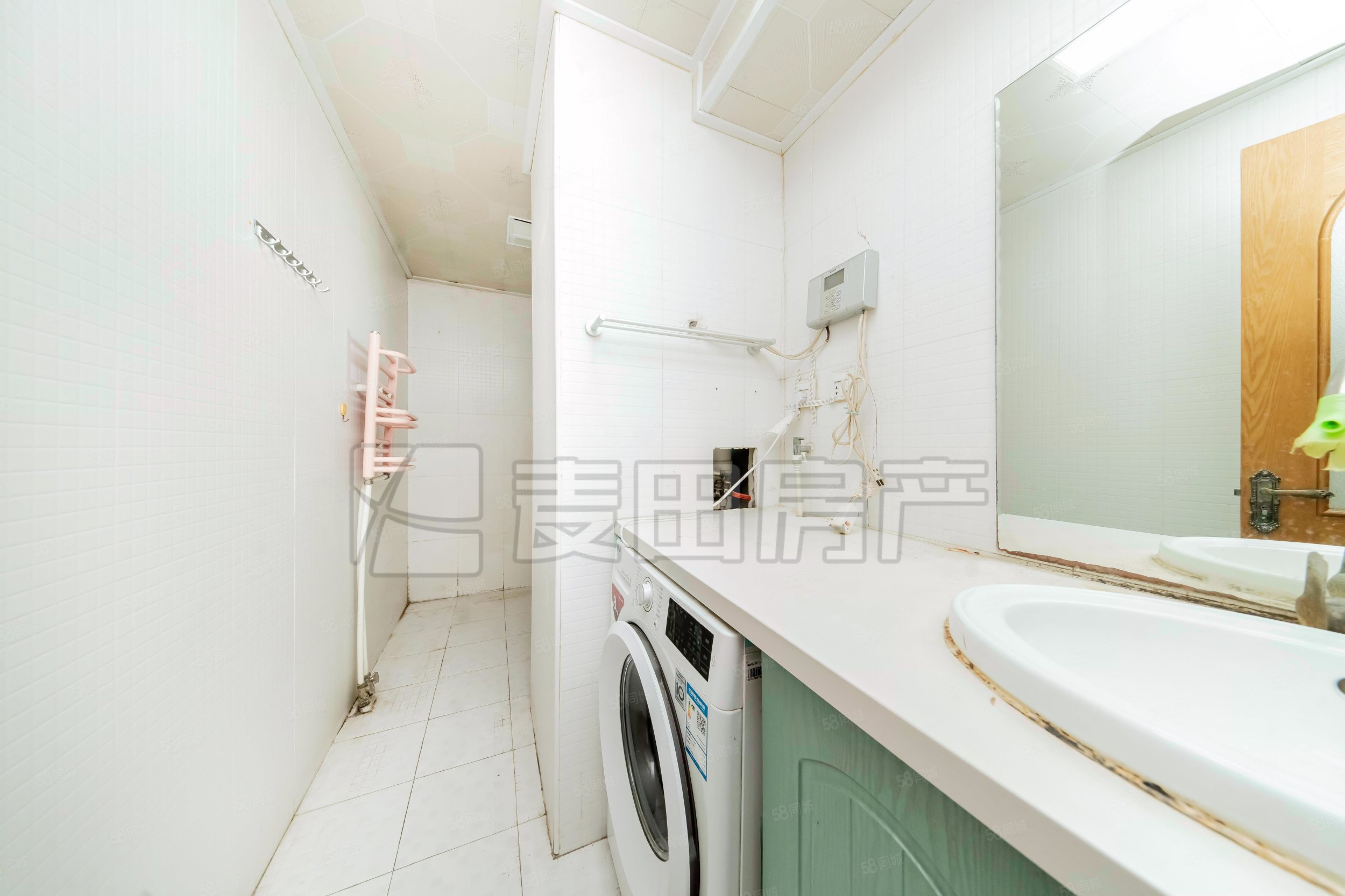 怡美家園4室2廳2衛(wèi)131.37㎡南北768萬