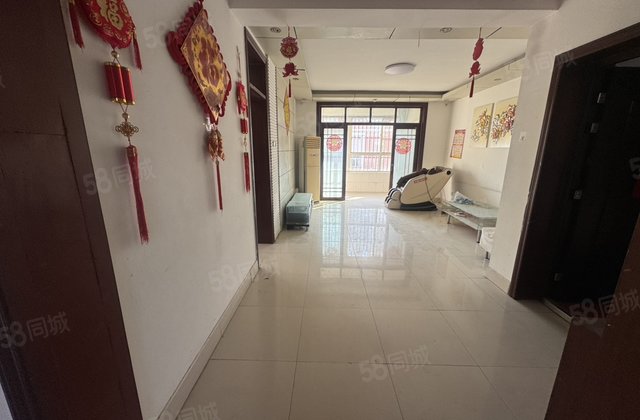 建设路 阿卡迪亚 3室5千多 有储边户