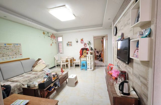 龙湾二期 小高层 已隔三室 一梯两户 看房方便