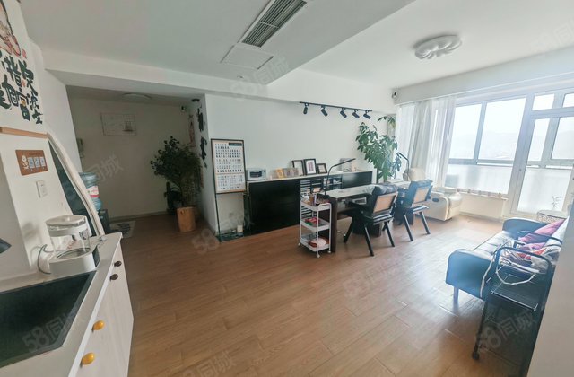 天兴罗斯福国际大厦1室1厅71.3㎡85万二手房图片