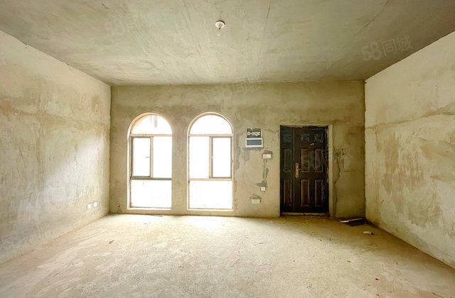 裕田奥莱小镇(别墅)6室2厅225.24㎡150万二手房图片