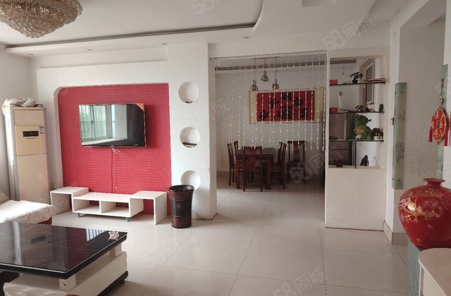 建设路车站东临 步梯三楼 三室朝阳带储藏室小区停车方便